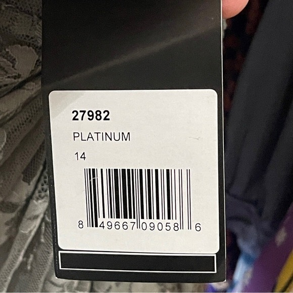 NWT LA FEMME Special Occasion Mother of the Bride Gray Lace Column Gown, Size 14 - Picture 9 of 10